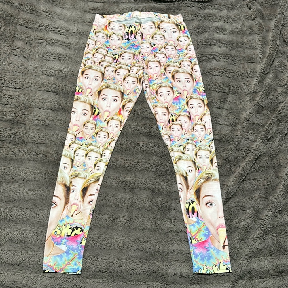 Miley Ray Cyrus - 2014 Bangertz Tour tights